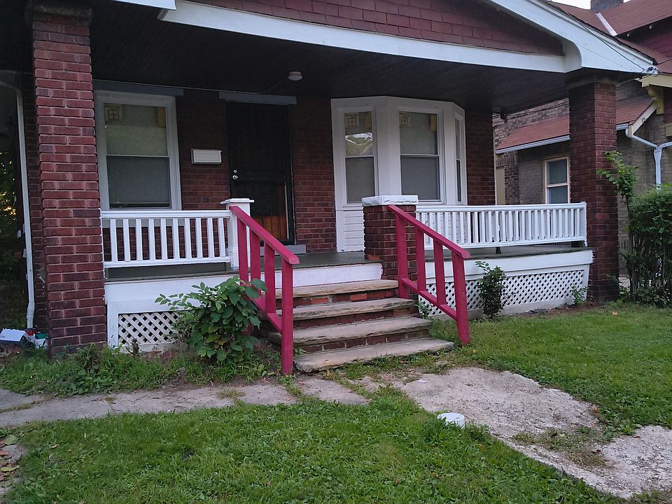 1st image of 654 E 160th St