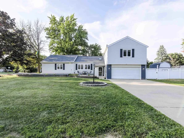 713 Grandview Way, Metamora, IL 61548
