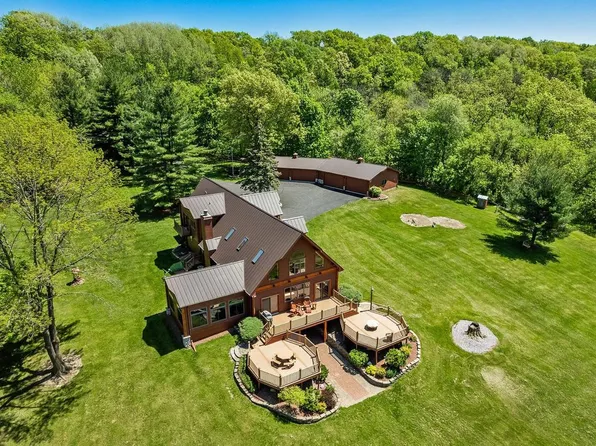 S1555 Farra Road, La Valle, WI 53941