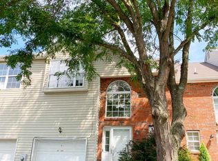 120 Petal Ln, Ewing, NJ 08638