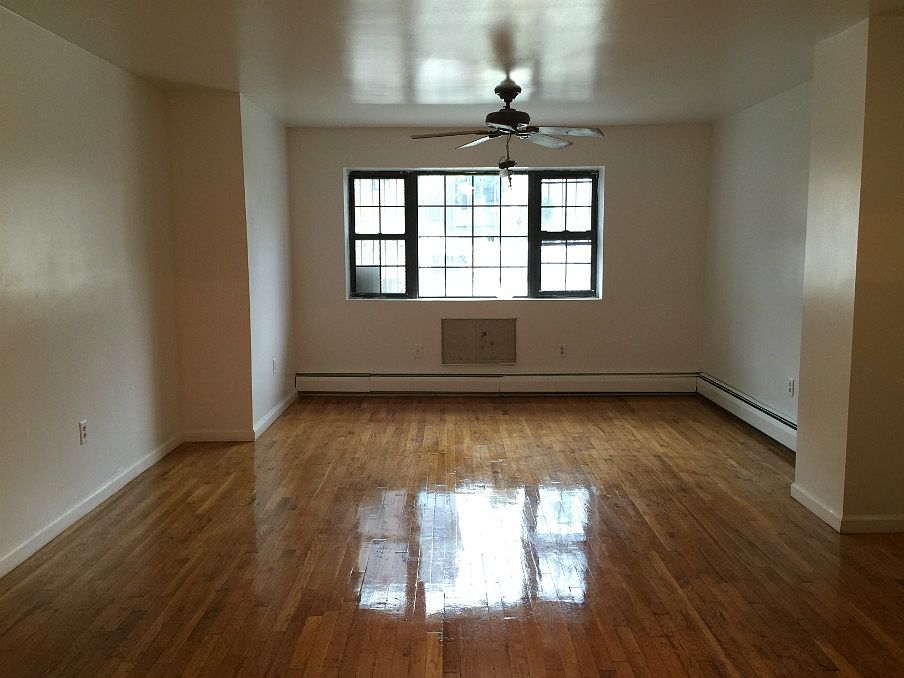 1st image of 220 Quincy St APT 1