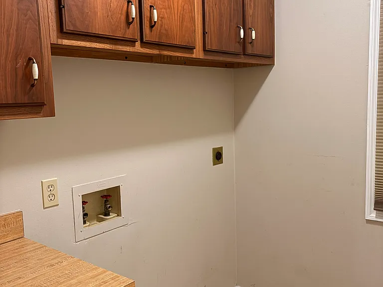 5990 Kirkwall Ct W — Photo 11