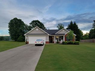 1655 Bismarck Cir, Winder, GA 30680