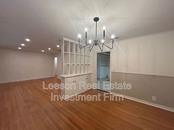 5th image of 223 Justin Ave