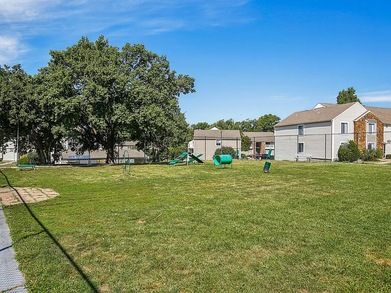 Rosehill Pointe — Photo 48