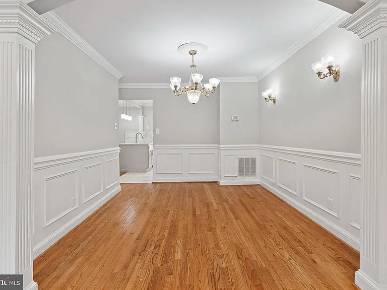 8251 Clifton Farm Ct — Photo 11