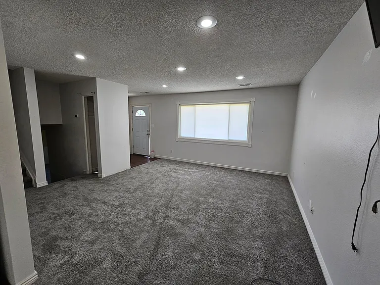 1504 S Salem Cir — Photo 7