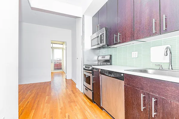 Rented by MySpaceNYC | media 17