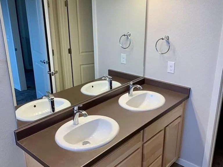 9740 Clermont Ln — Photo 9
