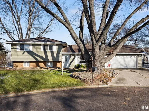 108 District Ct, East Peoria, IL 61611