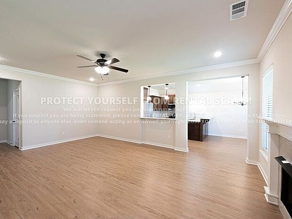 3rd image of 520 Aster St