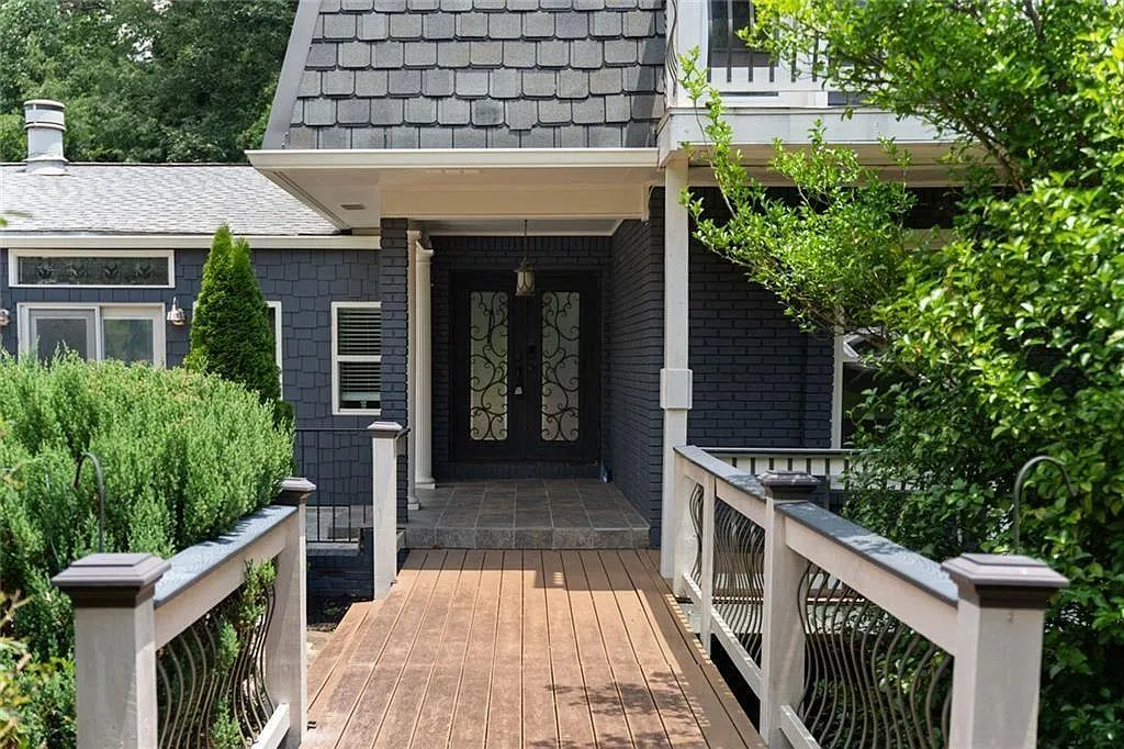 6 bed, 7.0 bath, 5727 sqft, $6,000 — Photo 4