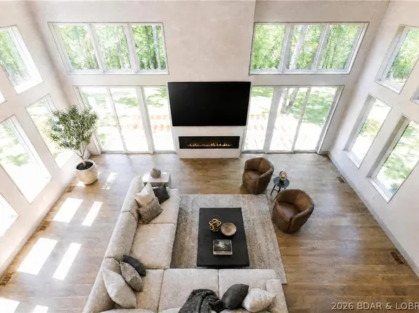5 Antler Point, Linn Creek, MO 65052