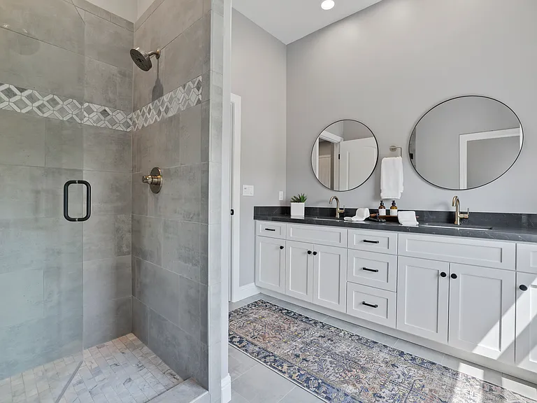 9467 E Jahant Rd — Photo 14