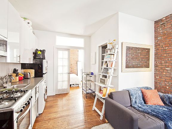2nd image of 65 Ludlow St APT 3