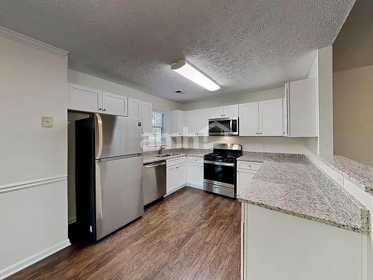 149 Waters Edge Dr — Photo 6