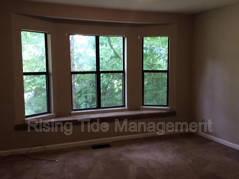 7229 President St — Photo 10