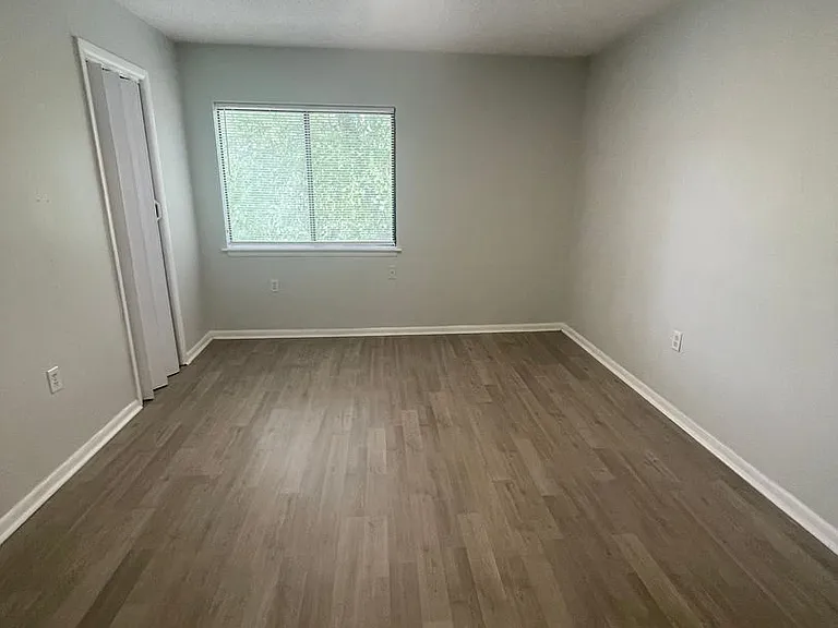 4816 Spring Lake Dr #F — Photo 10