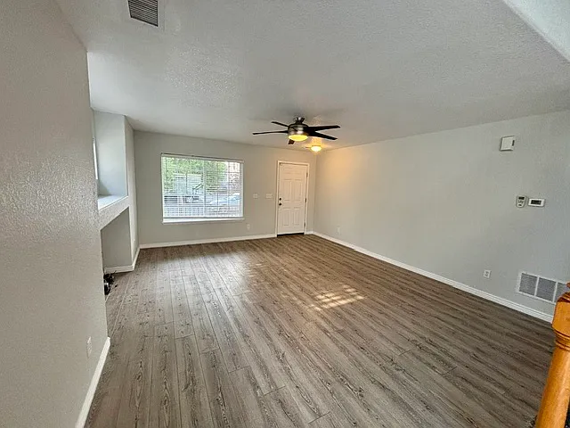 4 bed, 1845 sqft, $2,895 — Photo 3