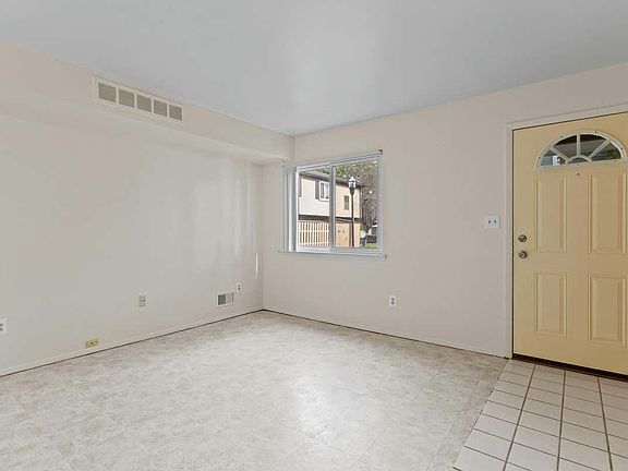 5th image of 41294 N Woodbury Green Dr