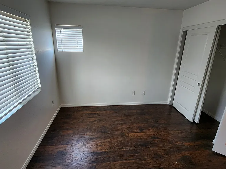4300 Newton Ave #ASK — Photo 25
