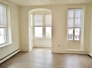 6 W Chestnut St APT F, Hanover, PA 17331