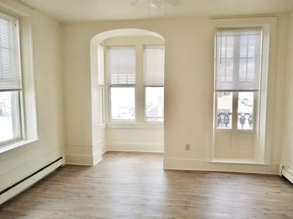 Tailored Lady Properties, 6 W Chestnut St APT A, Hanover, PA 17331