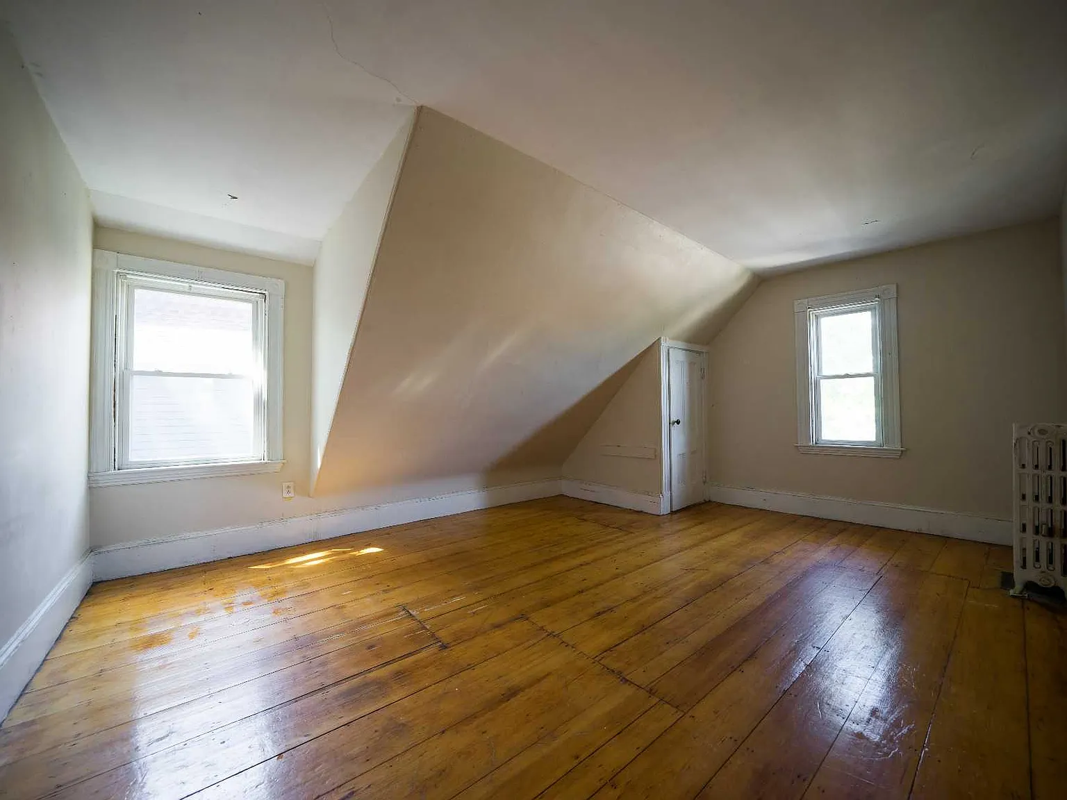 6 bed, $4,800 — Photo 4