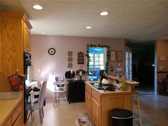 4th image of 640 Tribble Way