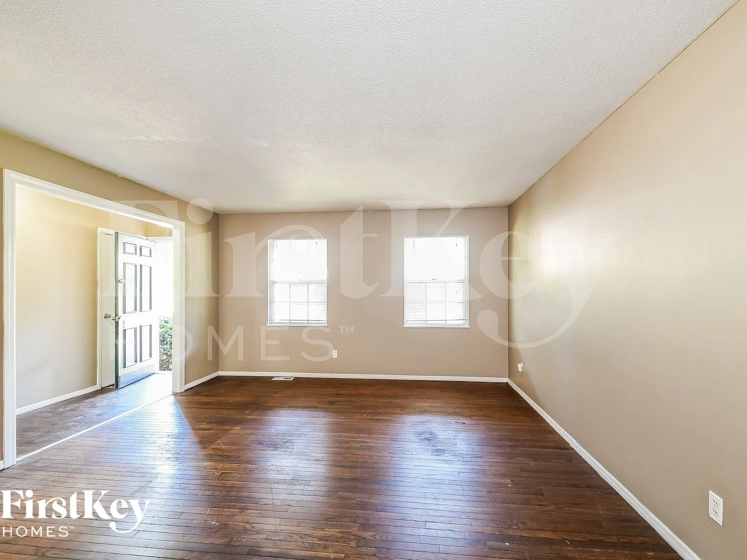3 bed, 2.0 bath, 1328 sqft, $1,885 — Photo 4