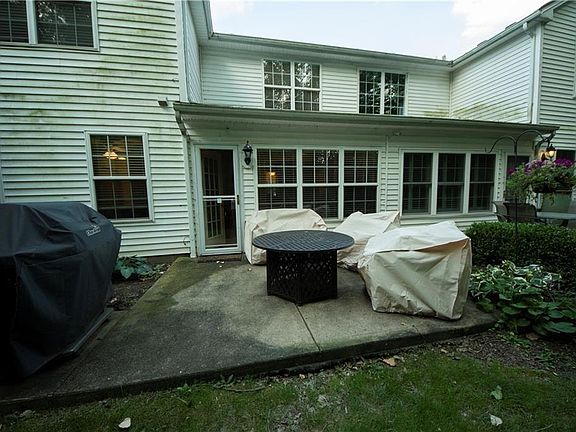3rd image of 2042 W Reserve Cir