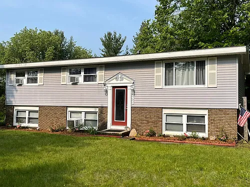 8982 Red Pine Dr Photo 1