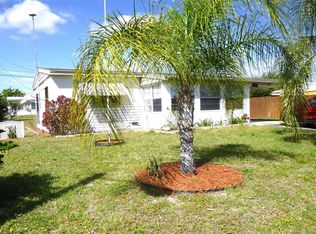 306 Thomas Ave, Frostproof, FL 33843