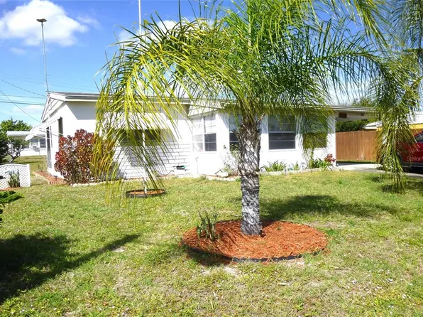 306 Thomas Ave, Frostproof, FL 33843