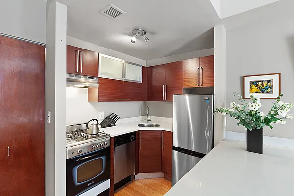 Rented by Corcoran | media 25