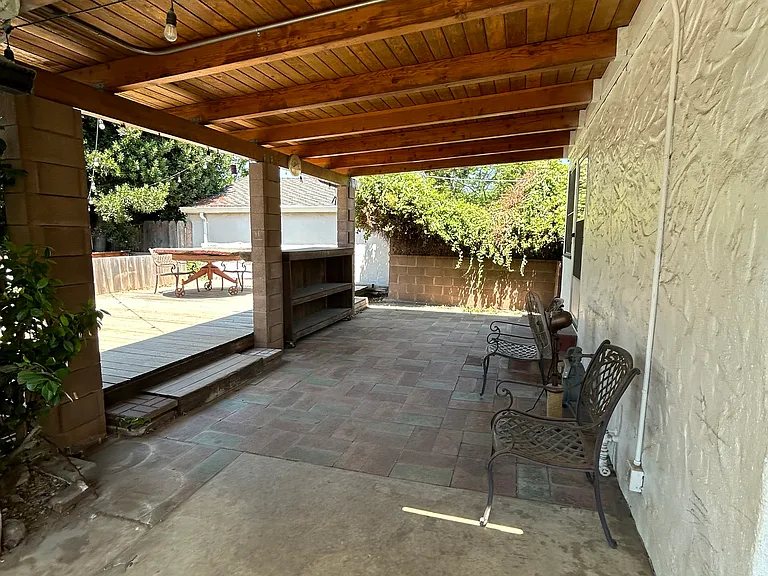 909 S Pleasant Ave — Photo 10