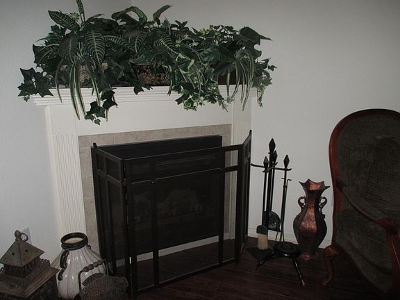 5th image of 609 N Englewood Ave