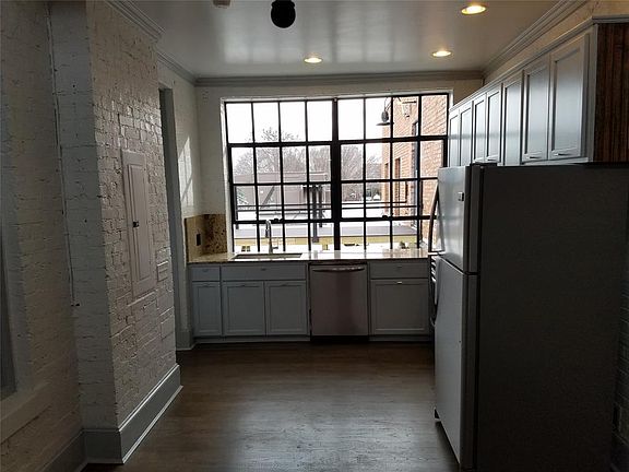 4th image of 703 W Magnolia Ave APT B
