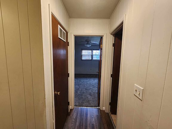 3rd image of 1387 Trade Sq W #2B-1BA-1045SQFT