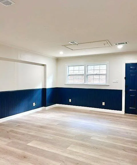 439 Brady Ln — Photo 25