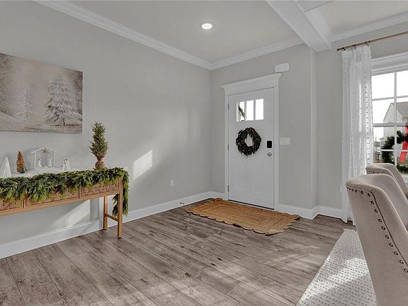 5th image of 38 Equestrian Dr