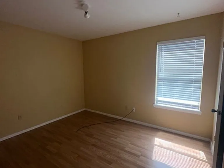 3725 Scranton Ln — Photo 10