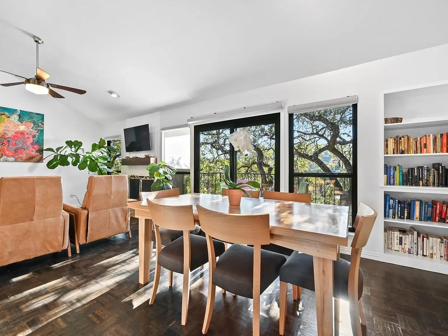 2 bed, 1.5 bath, 1176 sqft, $3,200 — Photo 3