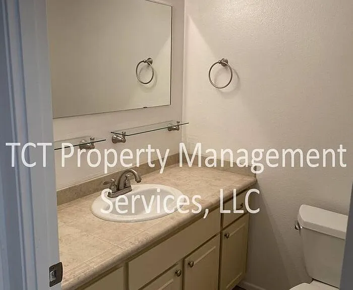 1725 E Ellis Dr — Photo 12