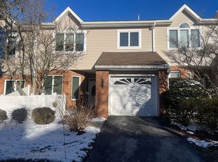 705 Timberbrooke Dr, Bedminster, NJ 07921