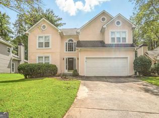 140 Glen Holly Dr, Roswell, GA 30076