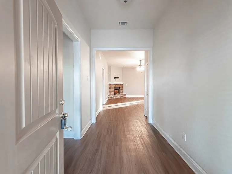 401 Mel Ott Ln — Photo 4
