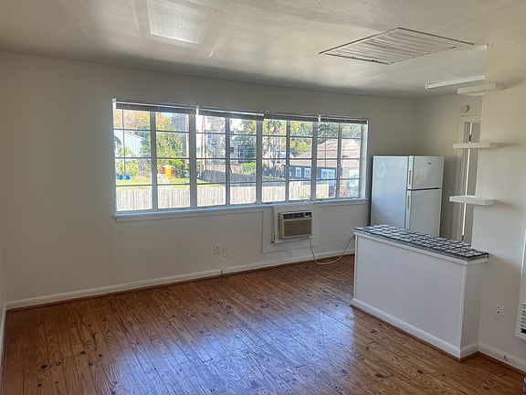 2nd image of 2411 South Blvd APT 12