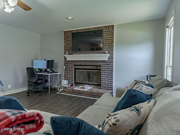 3rd image of 3000 Cornerstone Ct