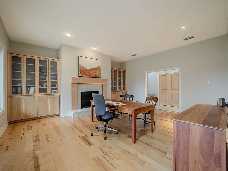 3 Lakeside Dr — Photo 16